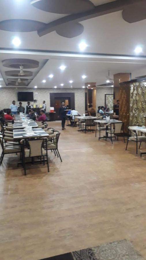 Hotel Bhagirathi Bhawanipatna Bagian luar foto